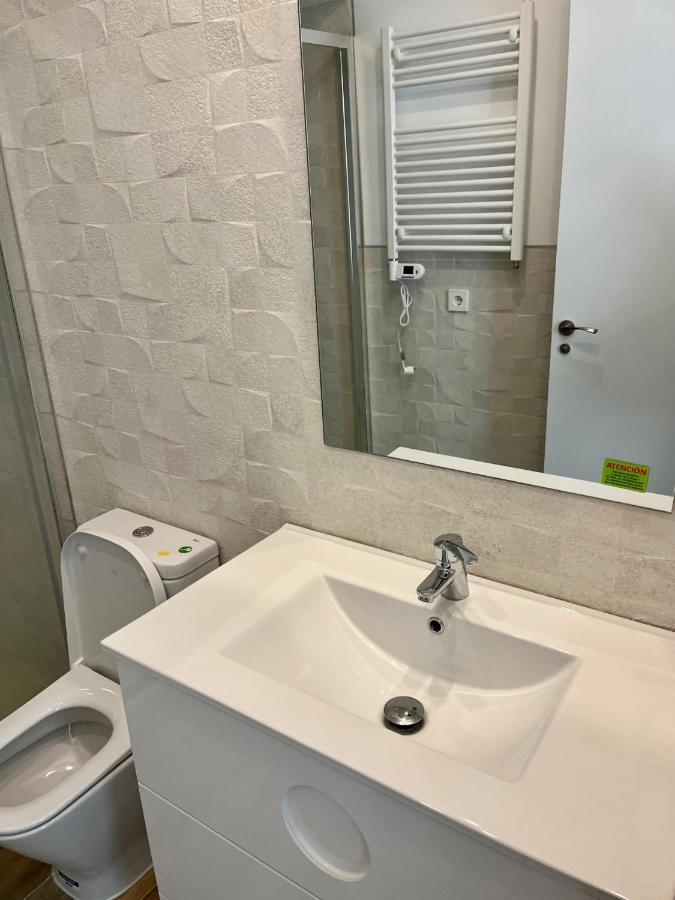 Bernabeu/ C.Universitaria Apartments Madrid Luaran gambar