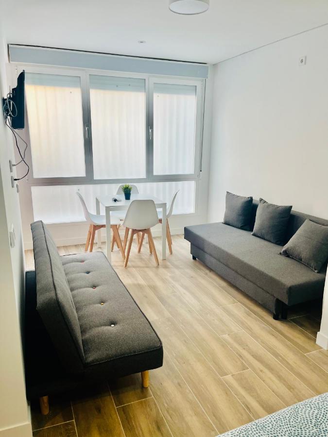 Bernabeu/ C.Universitaria Apartments Madrid Luaran gambar