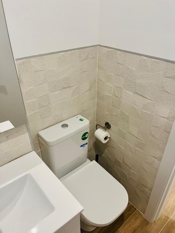 Bernabeu/ C.Universitaria Apartments Madrid Luaran gambar