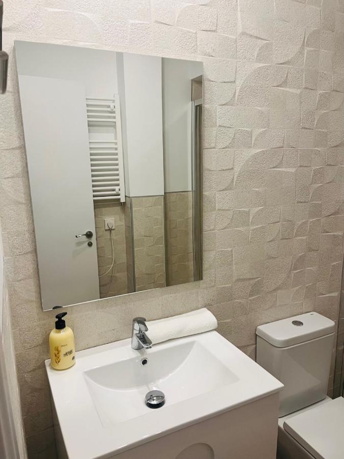 Bernabeu/ C.Universitaria Apartments Madrid Luaran gambar