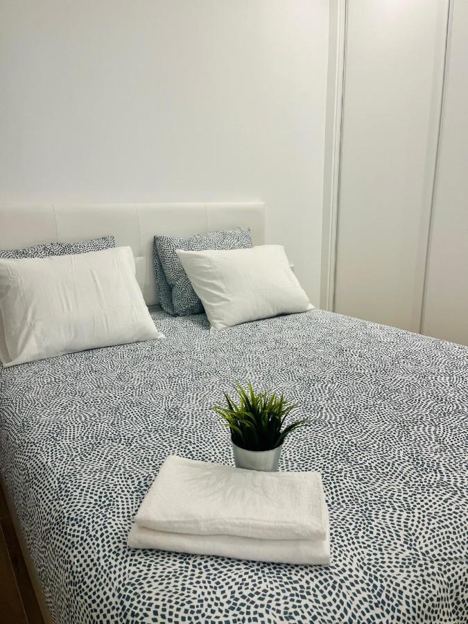 Bernabeu/ C.Universitaria Apartments Madrid Luaran gambar