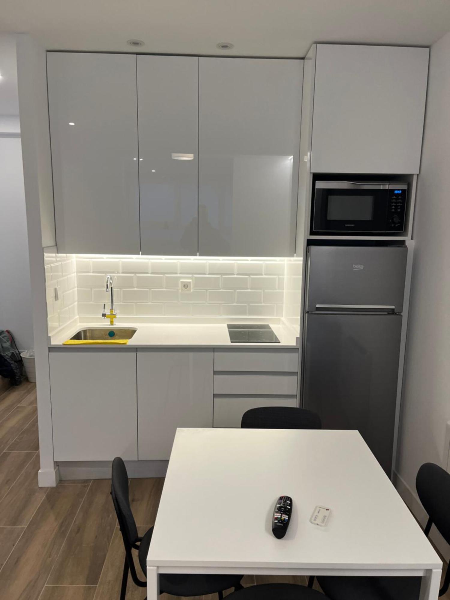 Bernabeu/ C.Universitaria Apartments Madrid Luaran gambar